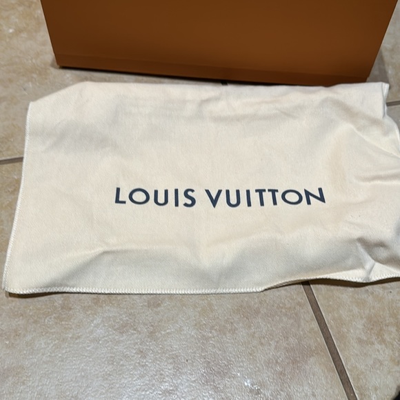 Louis Vuitton bag box - Picture 2 of 3